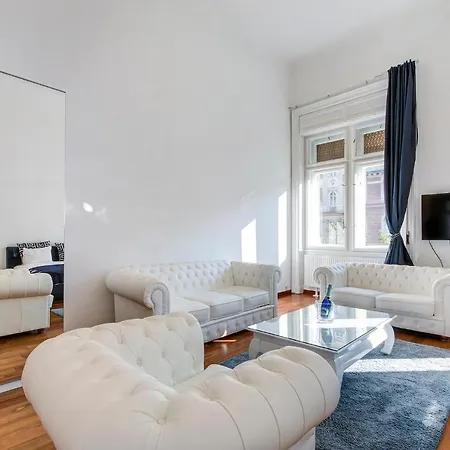 Royale * Budapest