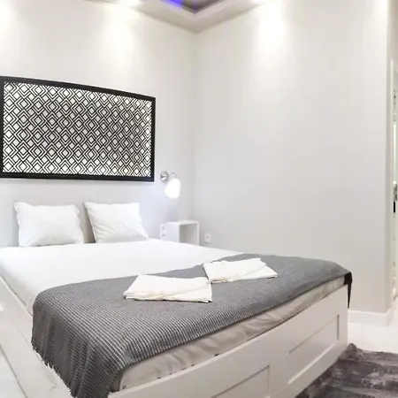 The Royals Downtown Apartman