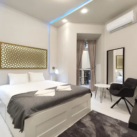 The Royals Downtown Apartman Budapest