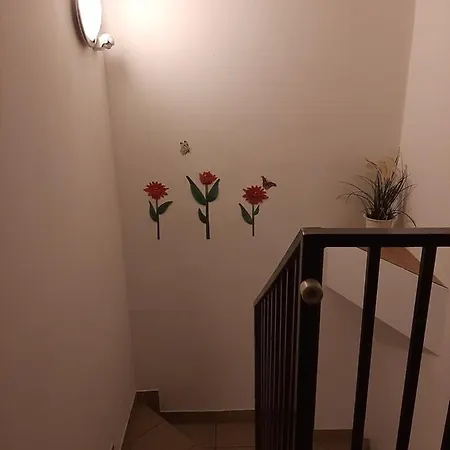 Apartman Voeroesmarty Apartment