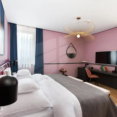 Alice Hotel