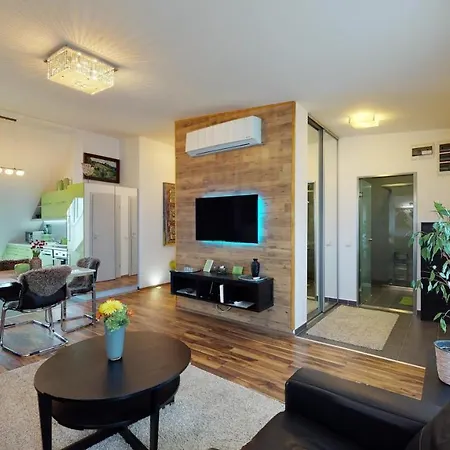 Central Home Budapest Apartment *