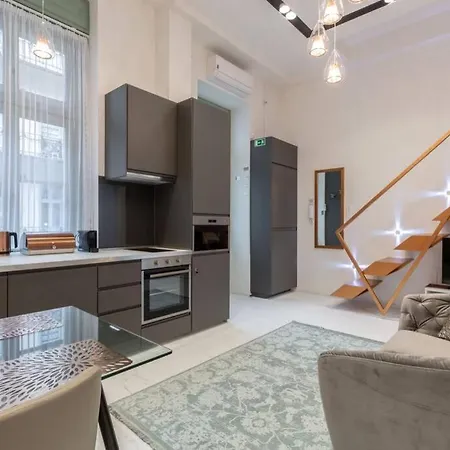 Premium By Hi5-king Street's Luxury Apartment