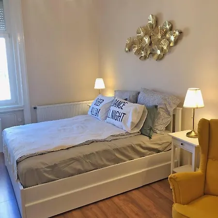 Apartment Modern Comfort In Historical *