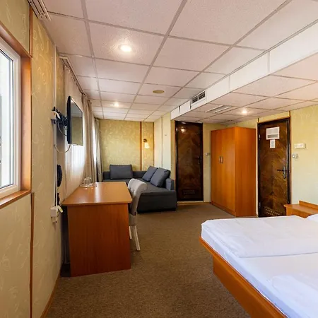 Botel Grand Jules - Boat Budapešť