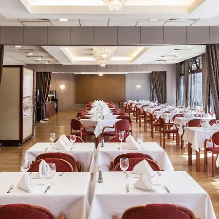 Hotel Budapest Отель 3*