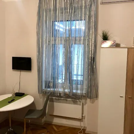Jewelry Box In Apartamento *