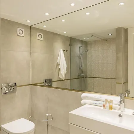 Appartement Bpr The Golden Astoria With Balcony And A/c *