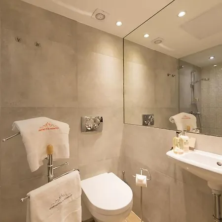 Appartement Bpr The Golden Astoria With Balcony And A/c *