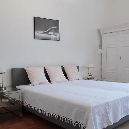 Apartment Allomas