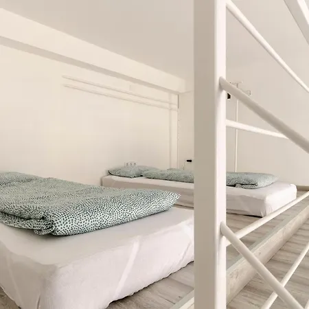Hotel apartamentowy Bartok