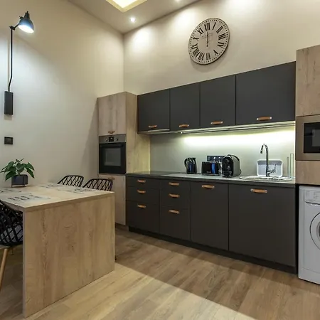 E12 Boutique Apartment *