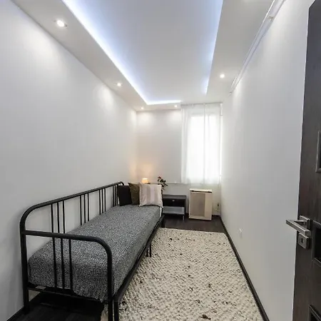 Apartment Spacious 3-room With Free Parking Budapest