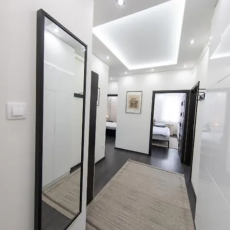 Apartment Spacious 3-room With Free Parking