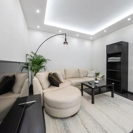 Spacious 3-room With Free Parking
