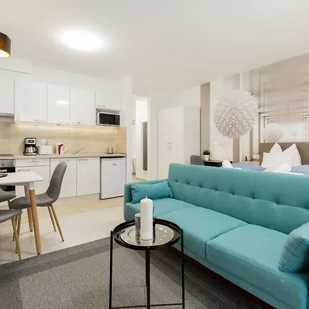 Downtown Residences Leo - Ac, Elevator, Terrace Appartamento *