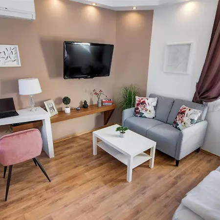 Apartamento Premium Szervita Square *