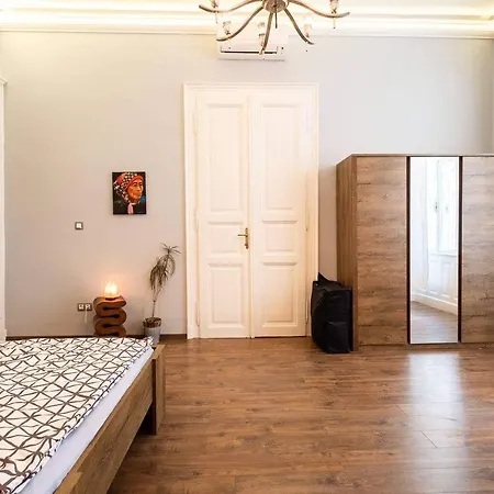 V6 By Small Budapest