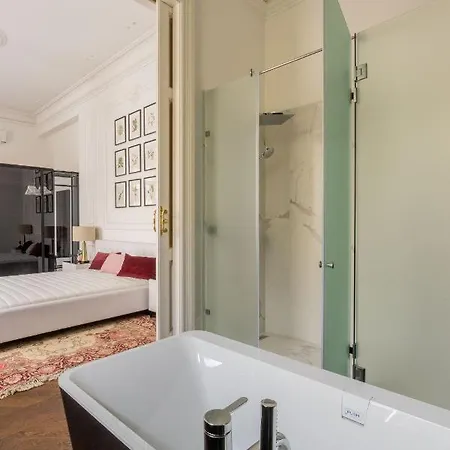 Riverside Apartment *