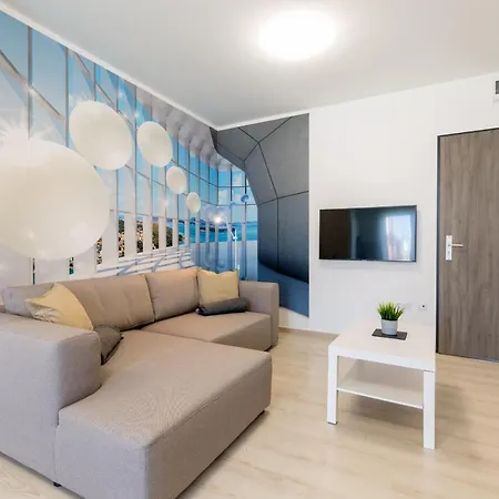 Downtown Residences Leo - Ac, Elevator, Terrace Appartamento