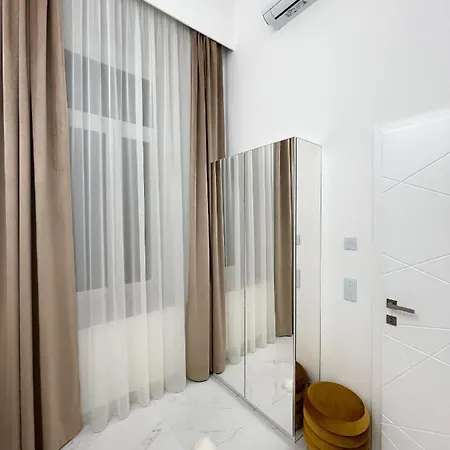 St Stephen Luxury With Jacuzzi And Sauna Apartman