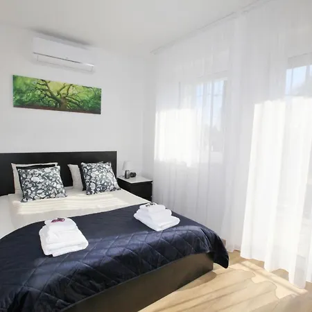 Apartment Paskal-lux With Free Parking And Air Conditioner