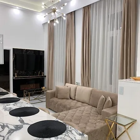 St Stephen Luxury With Jacuzzi And Sauna Apartman *