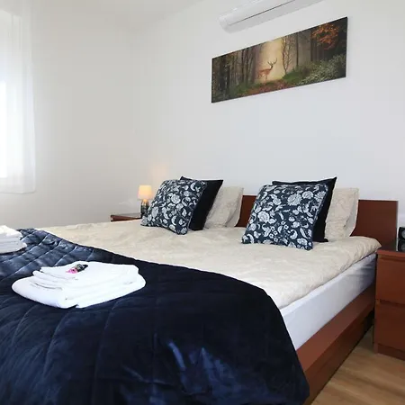Paskal-lux With Free Parking And Air Conditioner Apartment