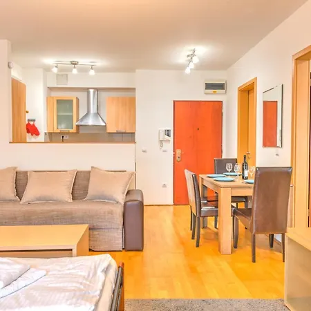 Capital Apartment