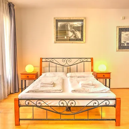 Apartment Capital *