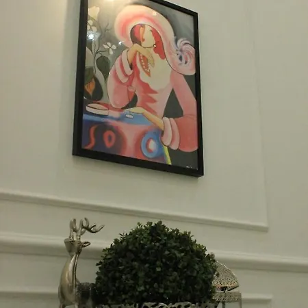 The Wonder Deer Next To The Opera Self Check-in 아파트 *