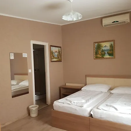 Silver Center Szálloda 3*