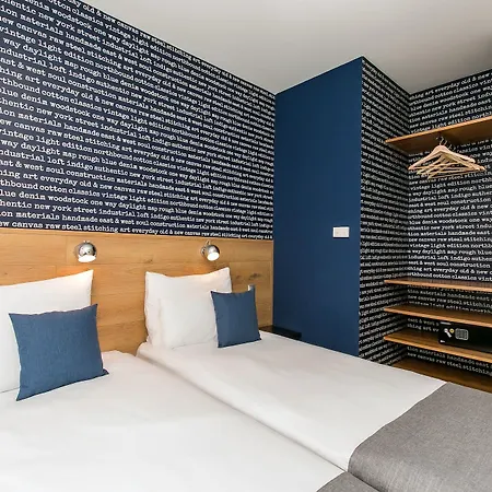 Roombach Center Budapeste