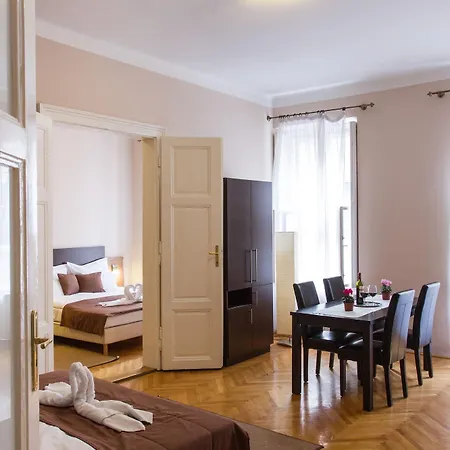 Hotel 21&apartments