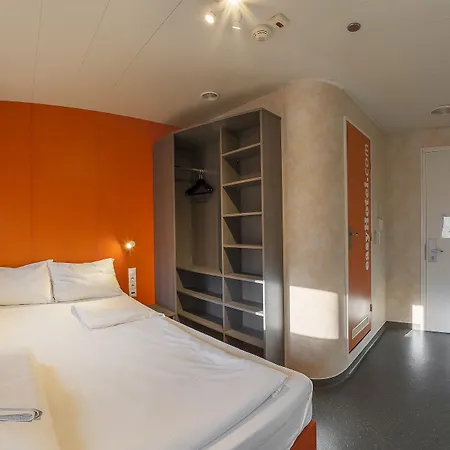 Easyhotel Oktogon 3* Budapeşte