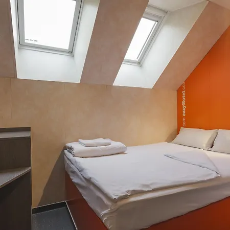 Easyhotel Oktogon Otel 3*