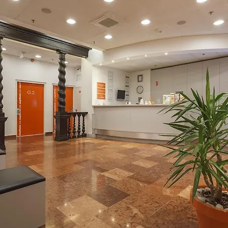 Easyhotel Oktogon Otel Budapeşte