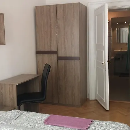 Hostel West Side