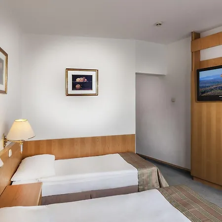 Hotel Budapest Отель Будапешт