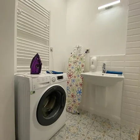 2 Bedroom 107 M2 Loft With Balcony Apartment