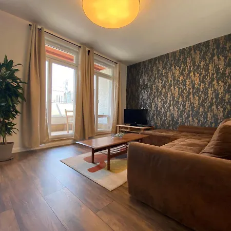 Apartment 2 Bedroom 107 M2 Loft With Balcony