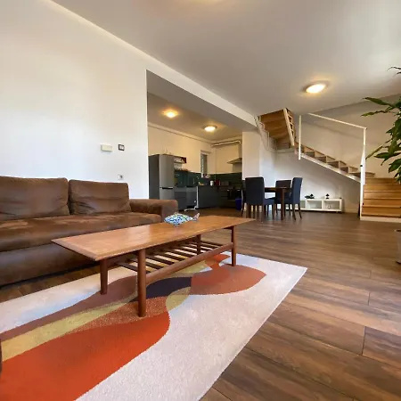 Apartment 2 Bedroom 107 M2 Loft With Balcony Budapest