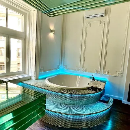 Enzo Capo Jacuzzi *