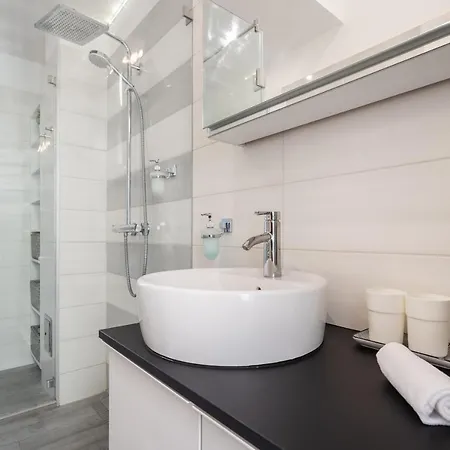 Bpr Chic Gem In The Heart Of The Apartment Budapest