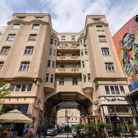 Bpr Chic Gem In The Heart Of The Apartment Budapest
