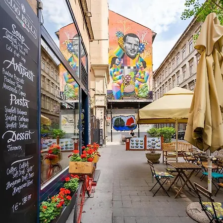 Apartment Bpr Chic Gem In The Heart Of The