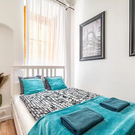 Liszt Designer 2bedroom Center Apartment *