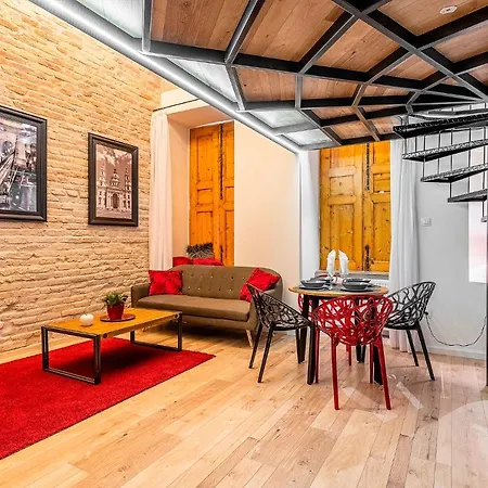 Liszt Designer 2bedroom Center Apartment *