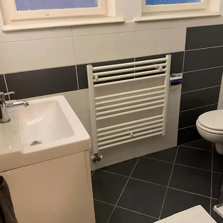 V3 Budapesta