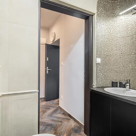 Stunning In The Hearth Of Apartment Budapest